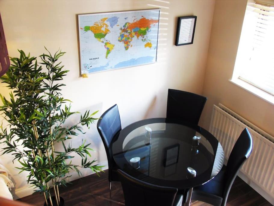 Must See, Quality 1 Bed, Romford, 20 Mins C.London Buitenkant foto