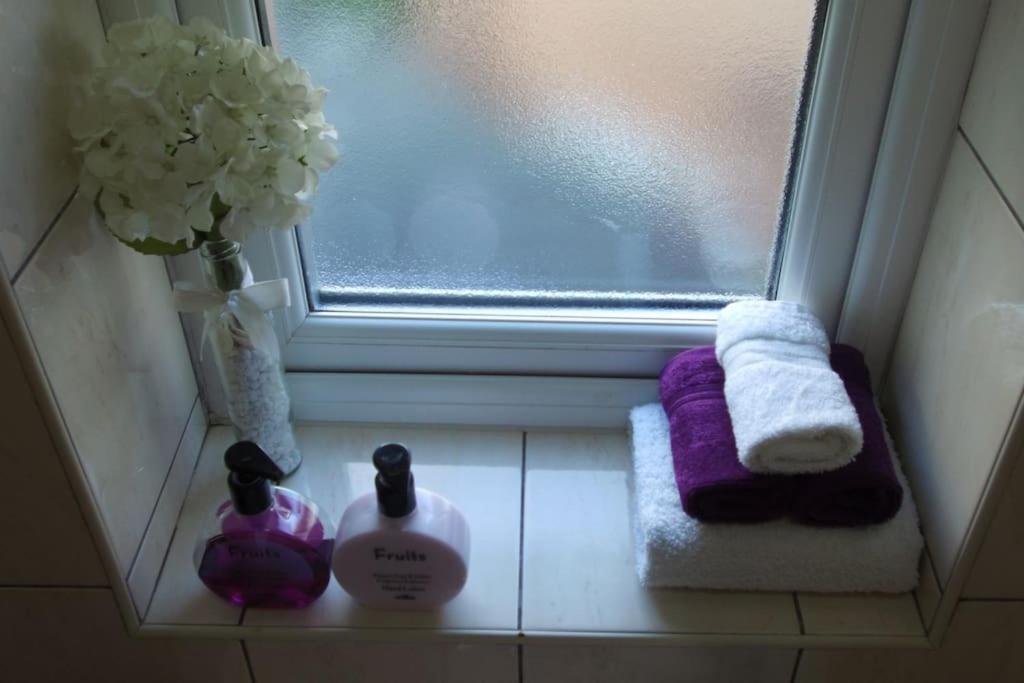 Must See, Quality 1 Bed, Romford, 20 Mins C.London Buitenkant foto