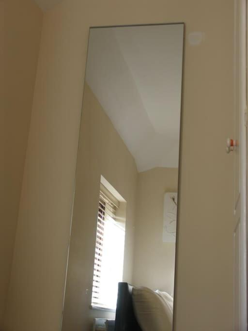 Must See, Quality 1 Bed, Romford, 20 Mins C.London Buitenkant foto